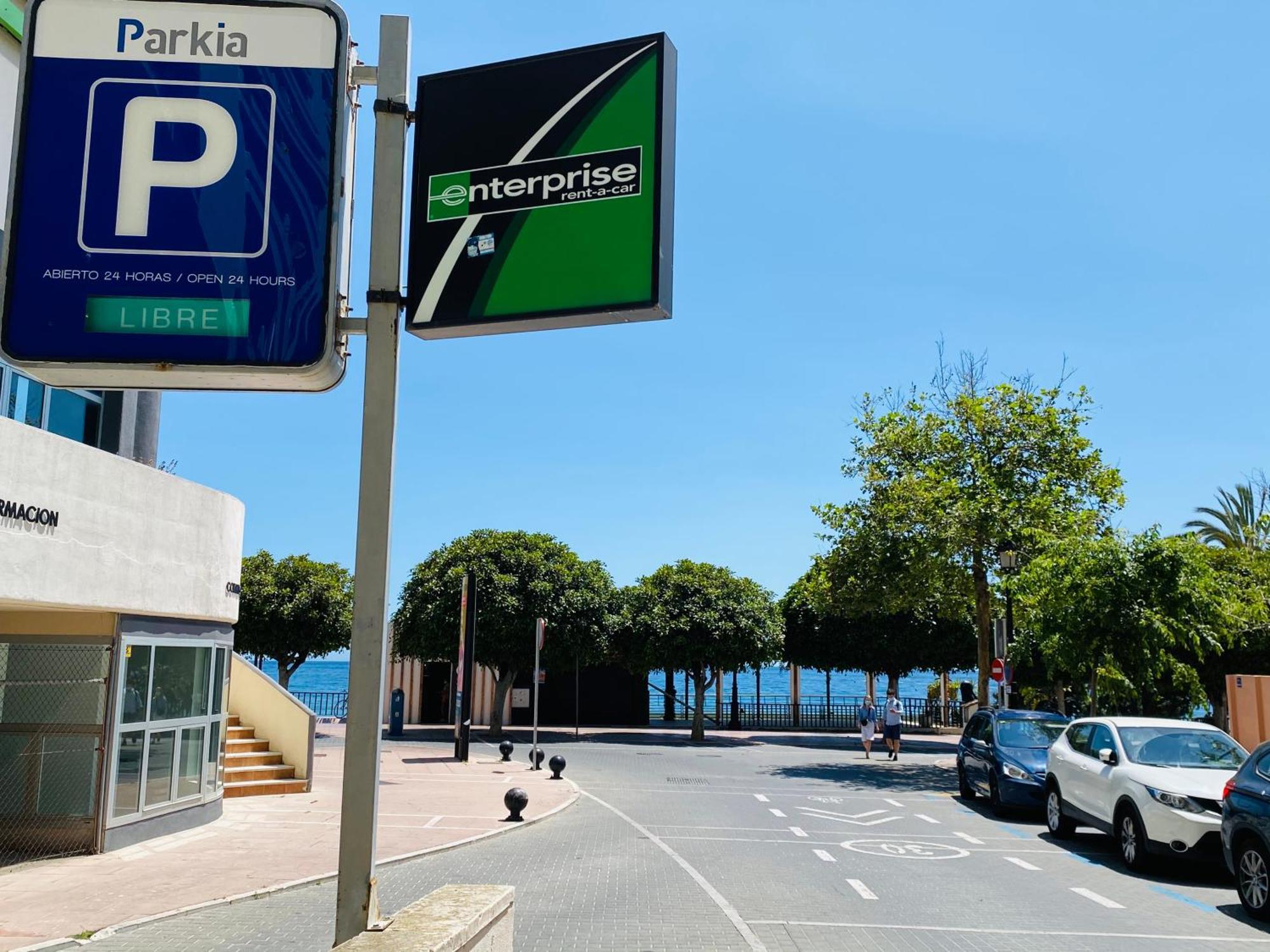 Apartment On The First Line Of The Sea With A View And Free Parking Marbella Exterior foto